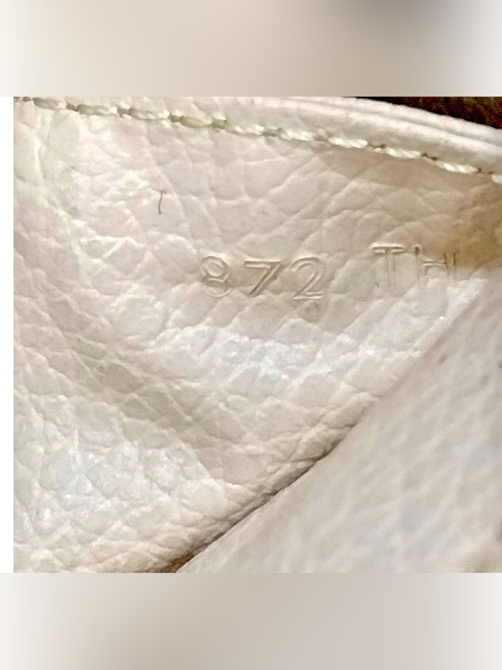 ✅LV TROUSSE 28 CLUTCH 872TH
AUTHENTIC LOUIS VUITTON - Picture 5 of 12